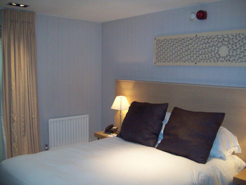 Beales Hotel Hatfield  Zimmer foto